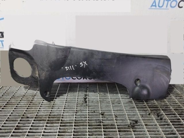 bontott BMW X5 Felső Hűtőburkolat