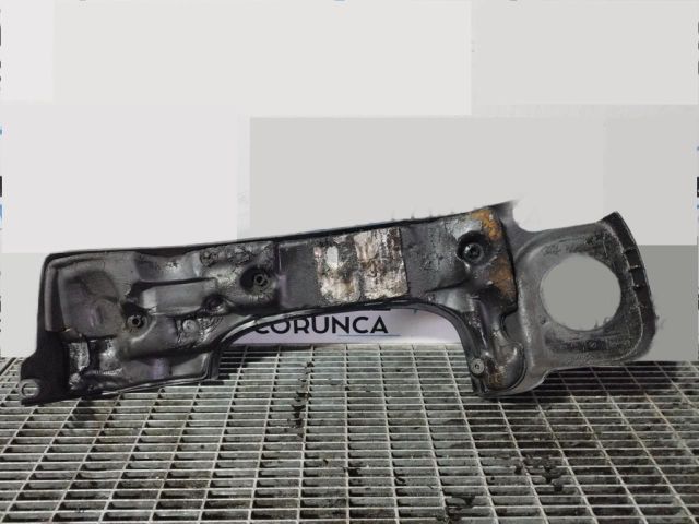 bontott BMW X5 Felső Hűtőburkolat