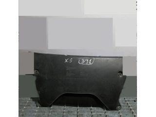 bontott BMW X5 Felső Hűtőburkolat