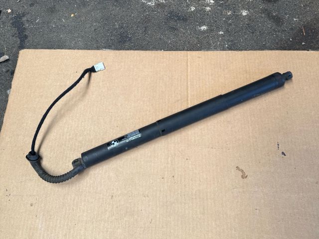 bontott BMW X5 Gázrugós Kitámasztó Teleszkóp Csomagtérajtó Jobb