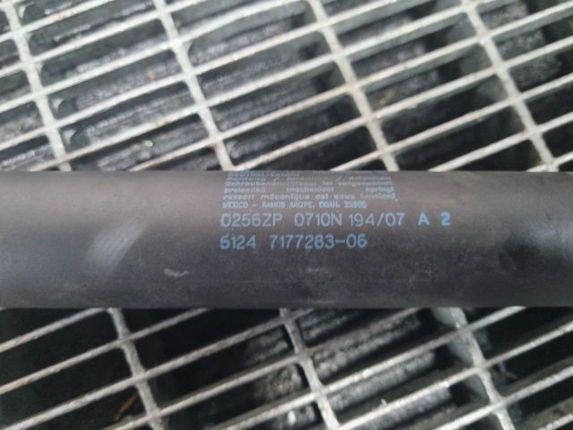 bontott BMW X5 Gázrugós Kitámasztó Teleszkóp Csomagtérajtó (Pozíciófüggetlen)