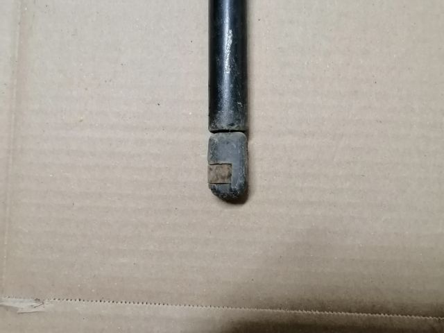 bontott BMW X5 Gázrugós Kitámasztó Teleszkóp Csomagtérajtó (Pozíciófüggetlen)