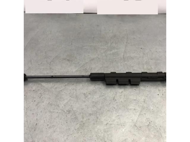 bontott BMW X5 Gázrugós Kitámasztó Teleszkóp Motorháztető