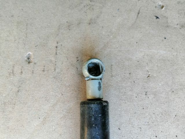 bontott BMW X5 Gázrugós Kitámasztó Teleszkóp Motorháztető