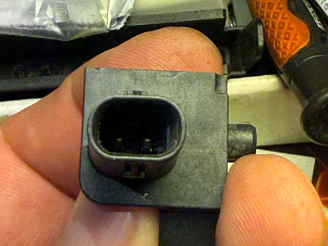 bontott BMW X5 Gyalogosvédelmi Rendszer Érzékelő