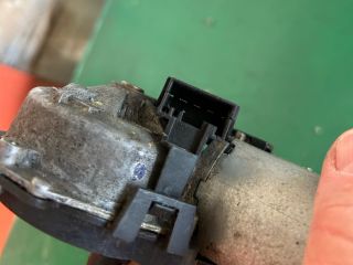 bontott BMW X5 Hátsó Ablaktörlő Motor