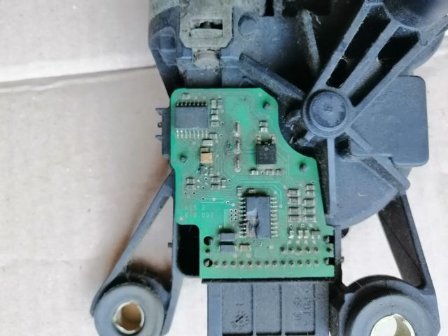 bontott BMW X5 Hátsó Ablaktörlő Motor