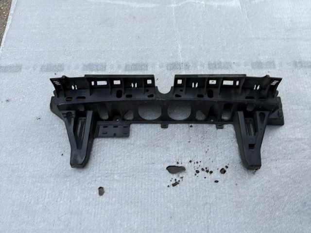 bontott BMW X5 Hátsó középső Lökhárító Tartó (Műanyag)