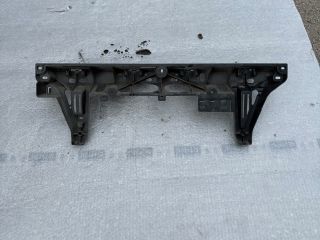 bontott BMW X5 Hátsó középső Lökhárító Tartó (Műanyag)