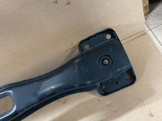 bontott BMW X5 Hátsó Lökhárító Merevítő (Fém)