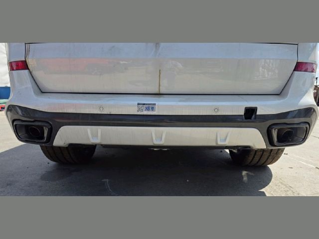 bontott BMW X5 Hátsó Lökhárító (Részeivel)