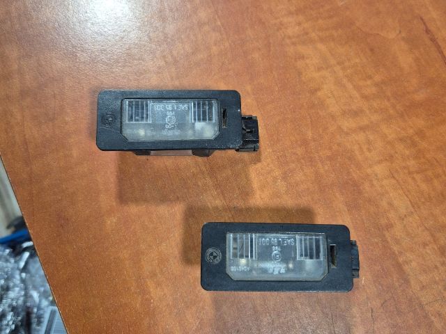 bontott BMW X5 Hátsó Rendszámtábla Világítás