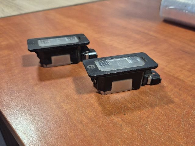 bontott BMW X5 Hátsó Rendszámtábla Világítás