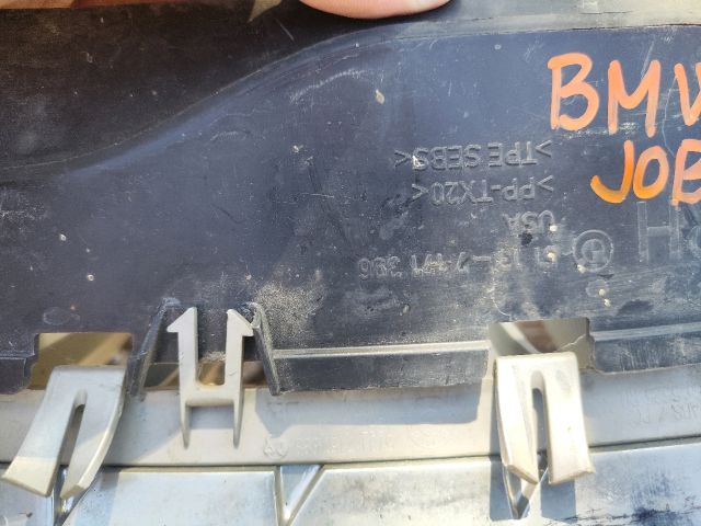 bontott BMW X5 Hűtőrács