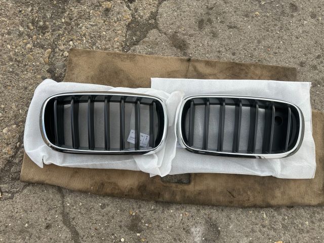 bontott BMW X5 Hűtőrács