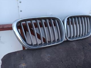 bontott BMW X5 Hűtőrács