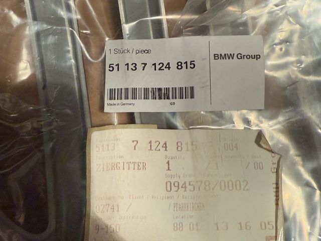 bontott BMW X5 Hűtőrács