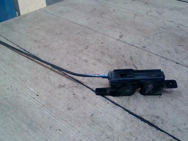 bontott BMW X5 Jobb Csomagtérajtó Zárszerkezet