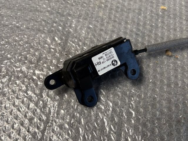 bontott BMW X5 Jobb Csomagtérajtó Zárszerkezet