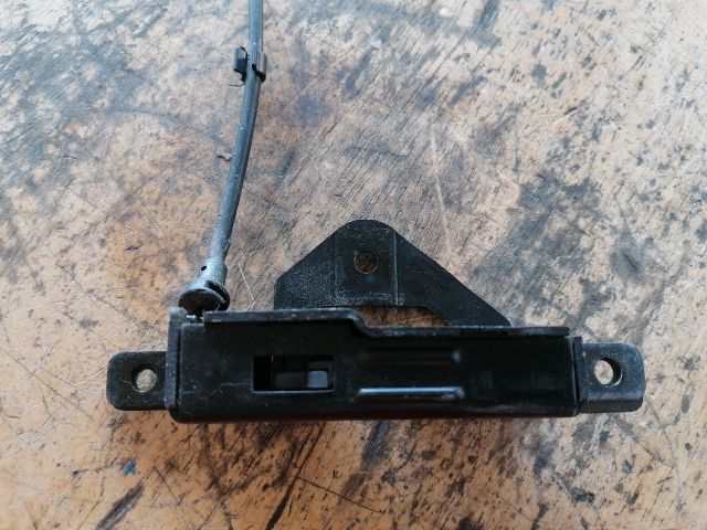 bontott BMW X5 Jobb Csomagtérajtó Zárszerkezet