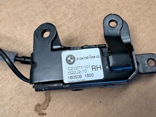 bontott BMW X5 Jobb Csomagtérajtó Zárszerkezet