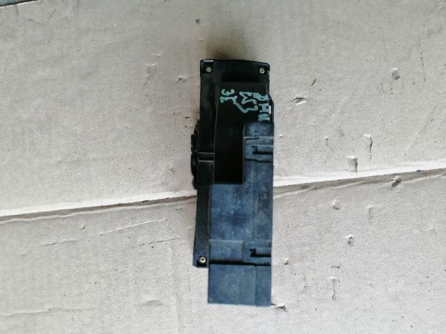 bontott BMW X5 Jobb első Ablakemelő Kapcsoló