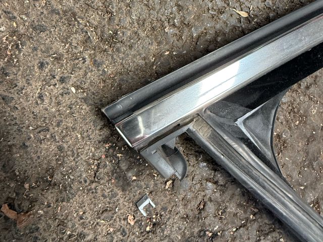 bontott BMW X5 Jobb első Ajtó Díszléc