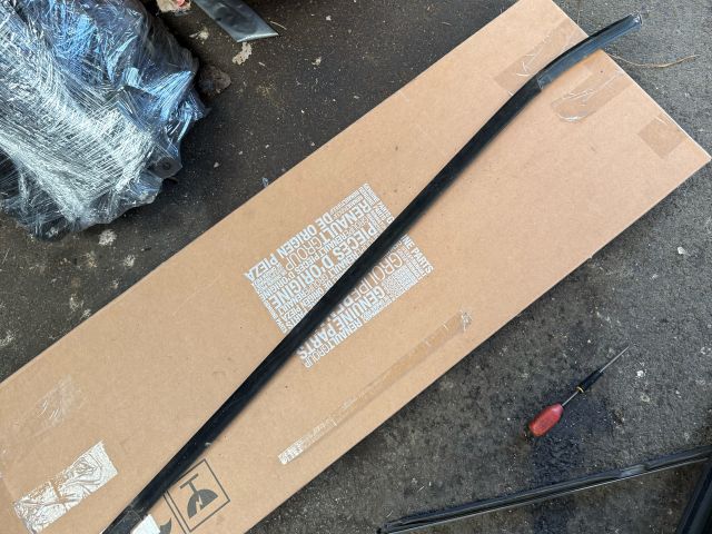 bontott BMW X5 Jobb első Ajtó Díszléc