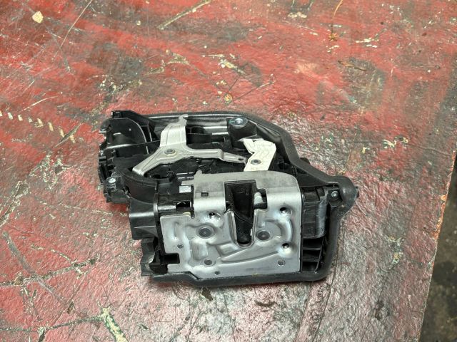 bontott BMW X5 Jobb első Ajtózár