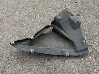 bontott BMW X5 Jobb első Első Dobbetét (Kerékjárati, Műanyag)