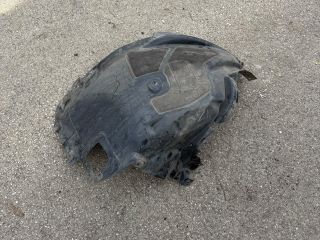 bontott BMW X5 Jobb első Első Dobbetét (Kerékjárati, Műanyag)