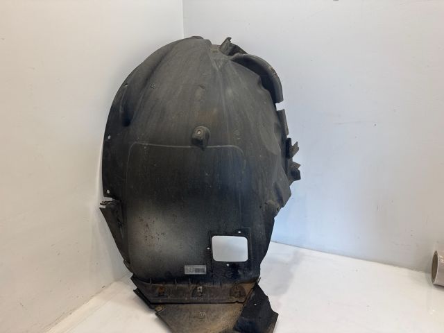 bontott BMW X5 Jobb első Első Dobbetét (Kerékjárati, Műanyag)