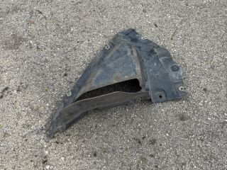 bontott BMW X5 Jobb első Első Dobbetét (Kerékjárati, Műanyag)