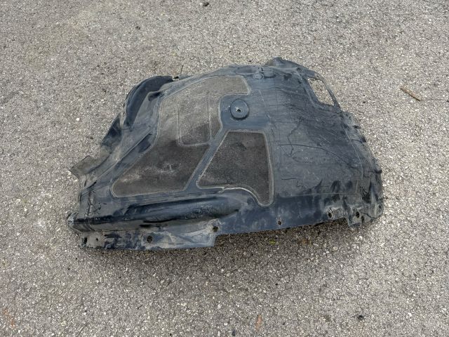 bontott BMW X5 Jobb első Első Dobbetét (Kerékjárati, Műanyag)