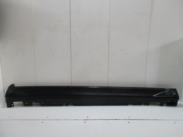 bontott BMW X5 Jobb első Küszöb Díszléc