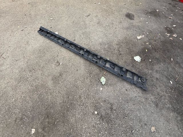 bontott BMW X5 Jobb első Küszöb Tartó