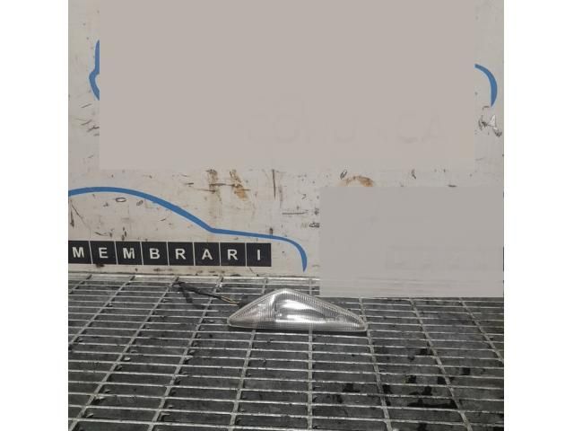 bontott BMW X5 Jobb első Sárvédő Irányjelző