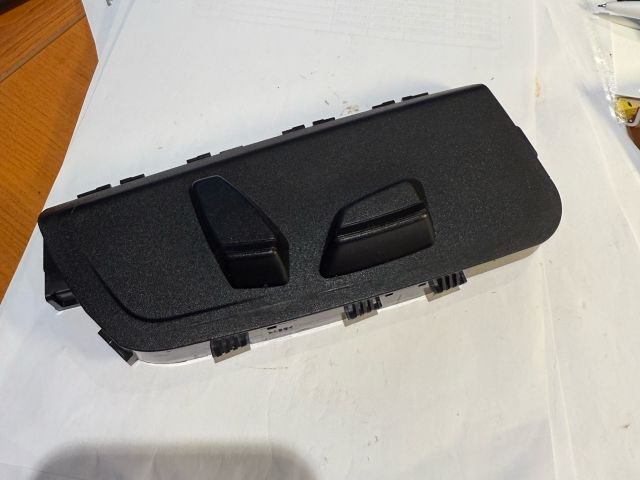 bontott BMW X5 Jobb első Ülésállító Kapcsoló