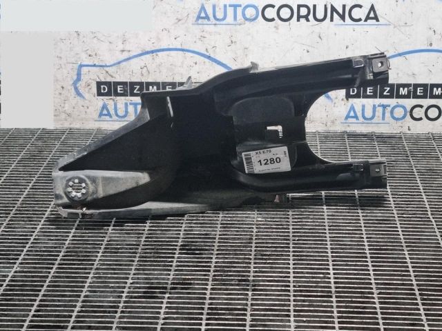 bontott BMW X5 Jobb Fényszóró Tartó