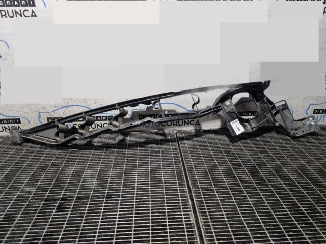 bontott BMW X5 Jobb Fényszóró Tartó