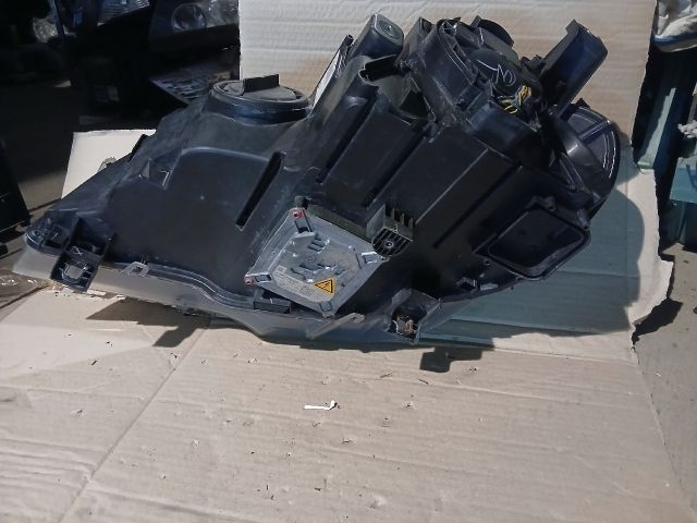 bontott BMW X5 Jobb Fényszóró