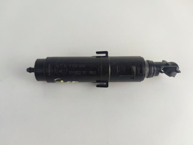 bontott BMW X5 Jobb Fényszórómosó Fúvóka