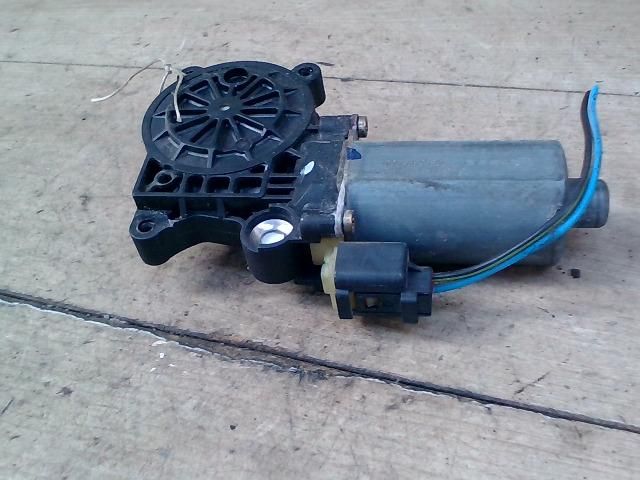 bontott BMW X5 Jobb hátsó Ablakemelő Motor