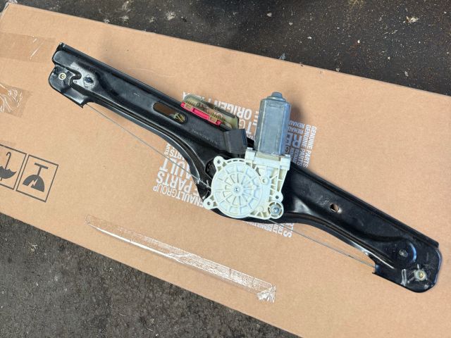 bontott BMW X5 Jobb hátsó Ablakemelő Szerkezet (Elektromos)