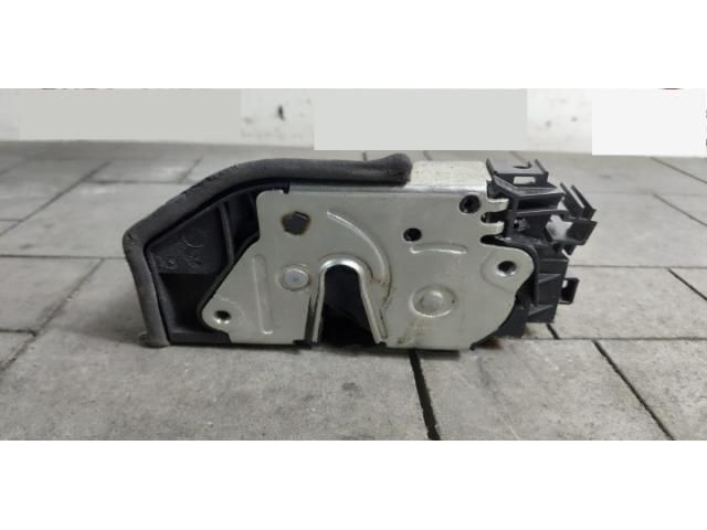 bontott BMW X5 Jobb hátsó Ajtózár