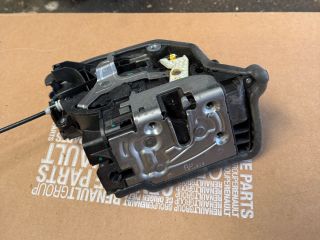 bontott BMW X5 Jobb hátsó Ajtózár