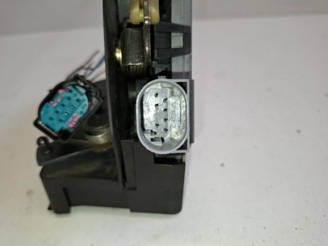 bontott BMW X5 Jobb hátsó Ajtózár