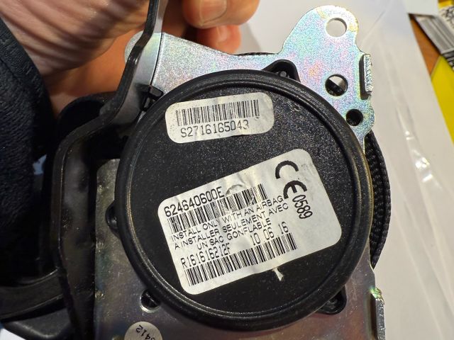 bontott BMW X5 Jobb hátsó Biztonsági Öv Csat