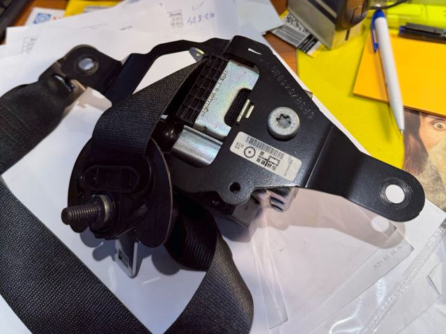 bontott BMW X5 Jobb hátsó Biztonsági Öv Csat