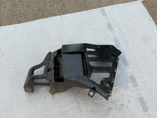 bontott BMW X5 Jobb hátsó Oldal Lökhárító Tartó (Műanyag)